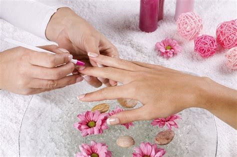 Gel Manicure Service